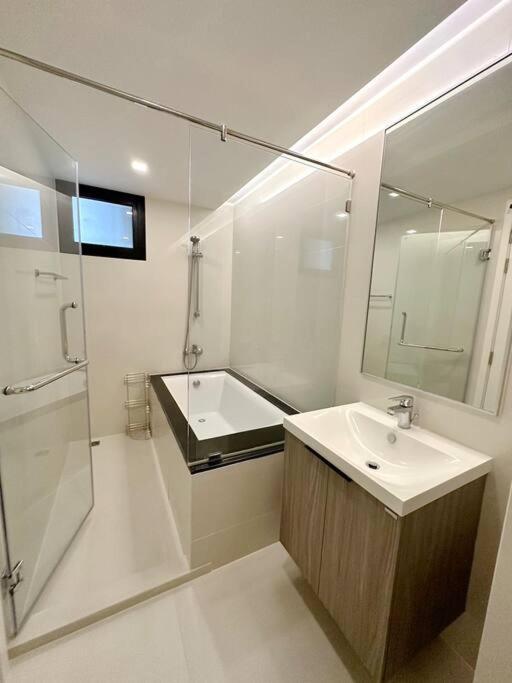 Circle Rein Sukhumvit 12 Two Bedrooms Appartement