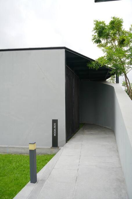 Circle Rein Sukhumvit 12 Two Bedrooms Appartement *